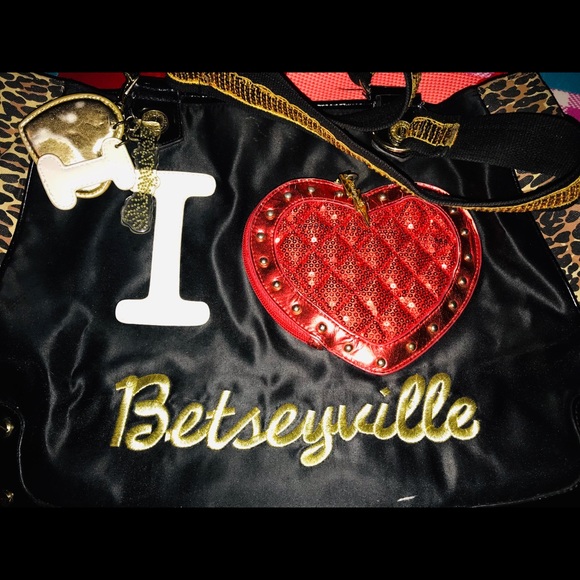 Betsey Johnson Handbags - Betseyville Handbag (Betsy Johnson)